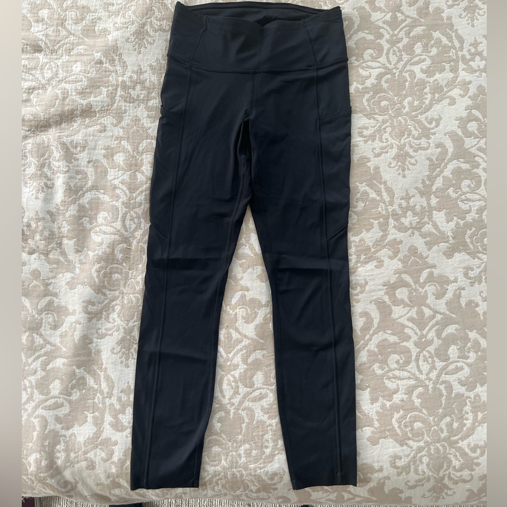 Black cropped Lululemon leggings